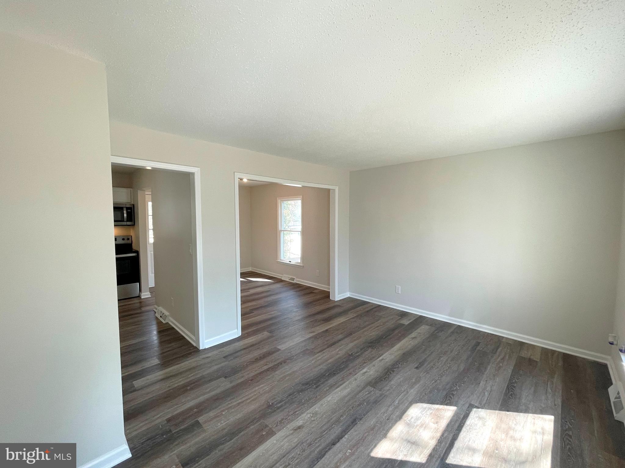 8264 Sycamore Road Lusby, MD 20657 - Photo 4 of 25 Living room