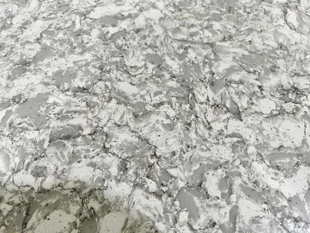 $156,000 | 1905 Southview Court, Jacksonville, IL 62650