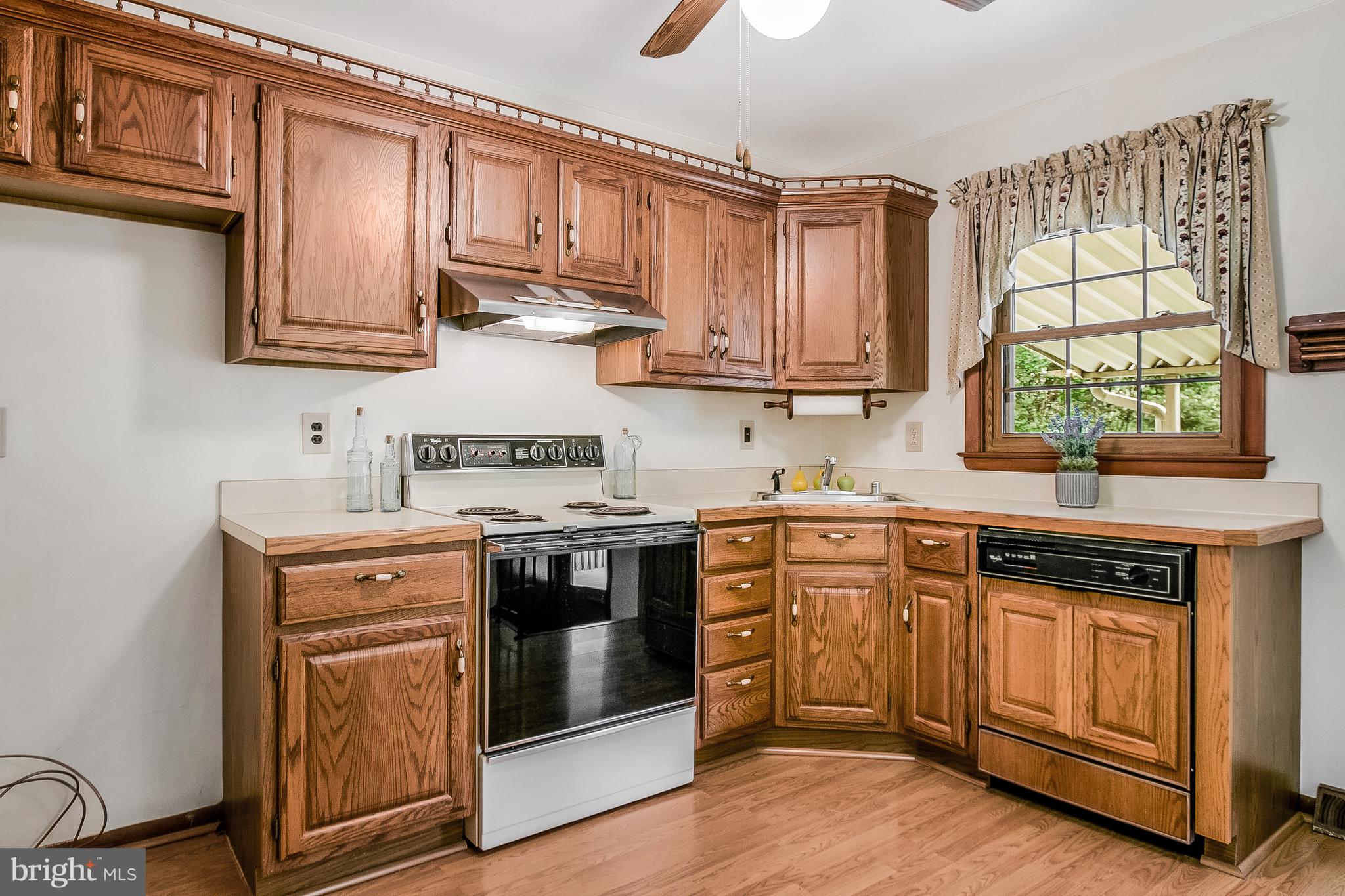 263 West Chestnut Hill Road Newark, DE 19713 - Photo 9 of 22 Kitchen