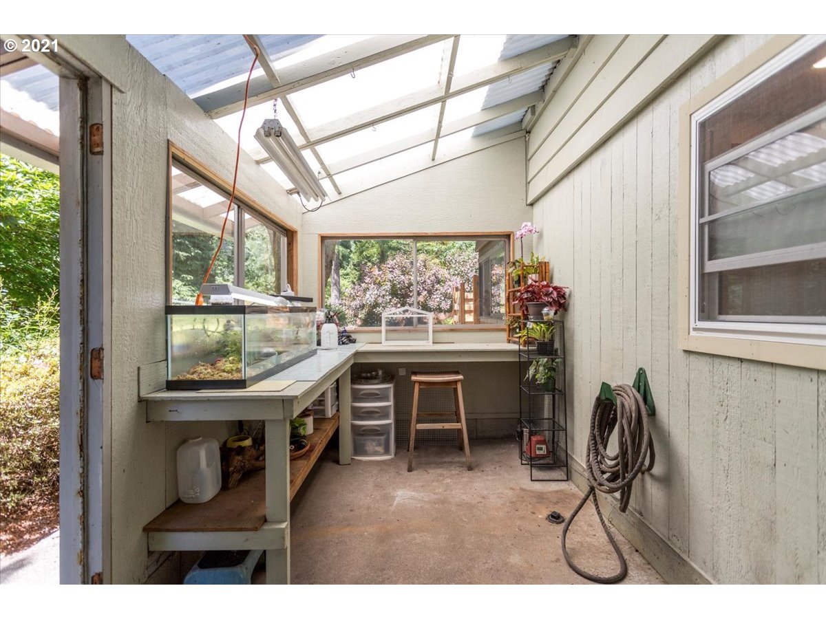 13611 Southwest Birdshill Road Portland, OR 97219 - Photo 22 of 32 Gallery Image 22