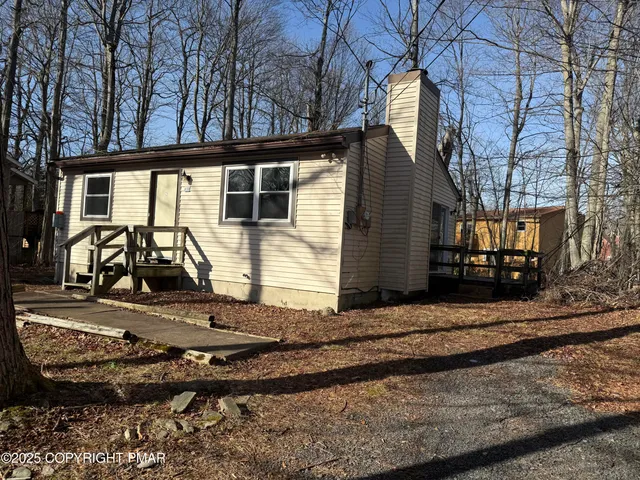 $127,000 | 732 Edgewood Road, Tobyhanna, PA 18466