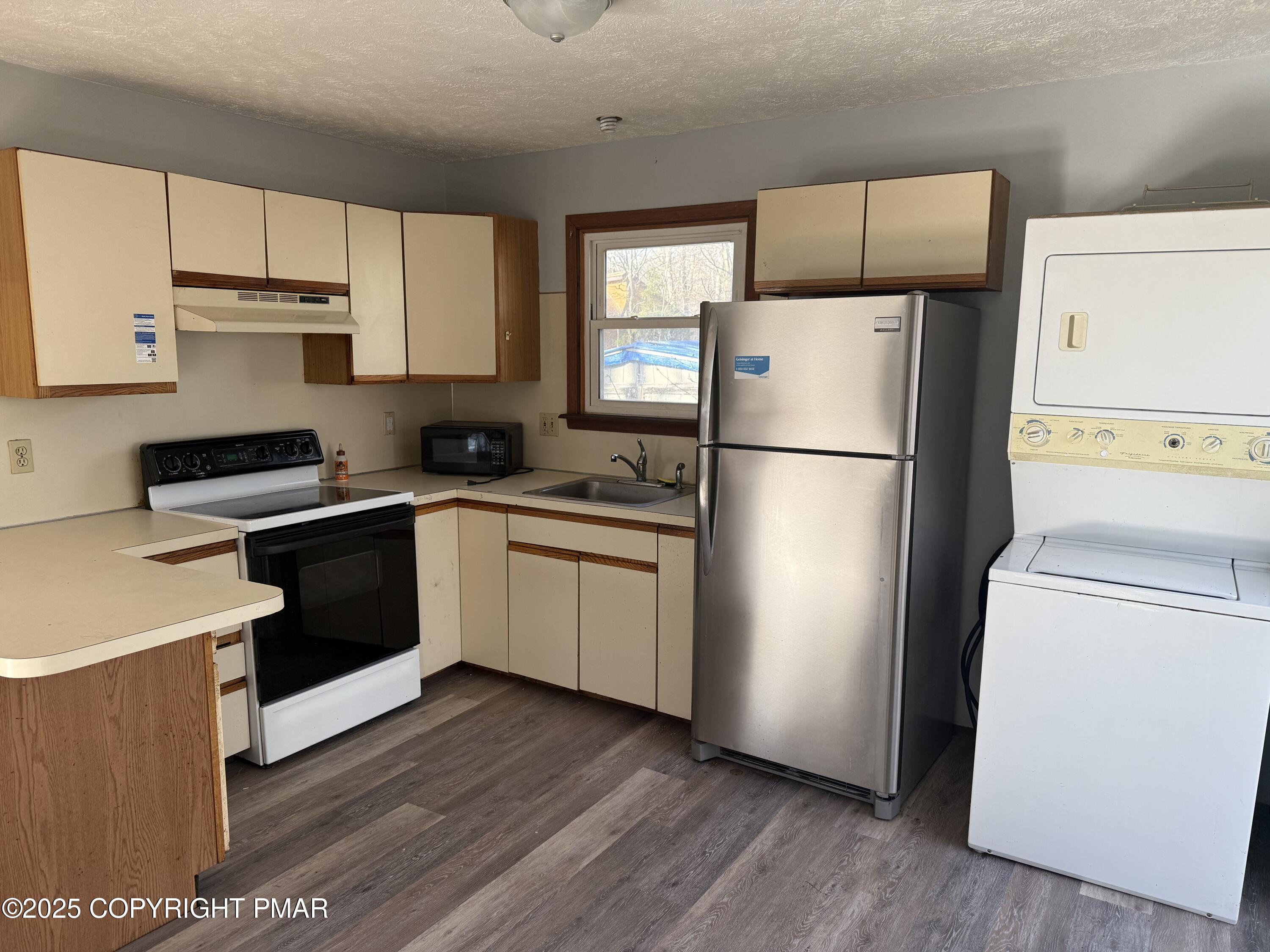 732 Edgewood Road Tobyhanna, PA 18466 - Photo 7 of 17 IMG_9840