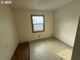 728 North Elliott Street Coquille, OR 97423 - Photo 11 of 31