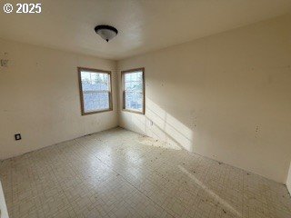 728 North Elliott Street Coquille, OR 97423 - Photo 9 of 31