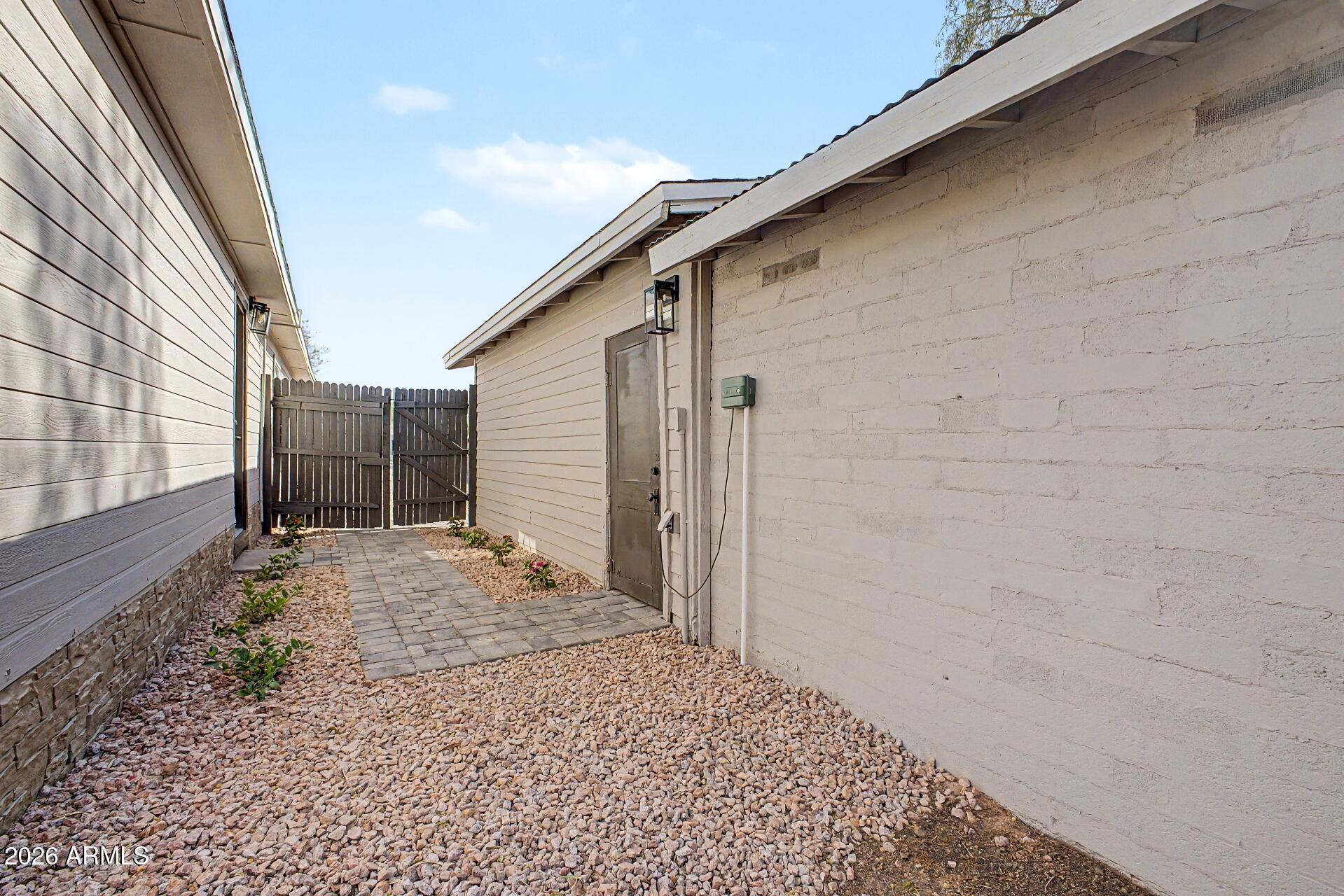 1914 East Monte Vista Road Phoenix, AZ 85006 - Photo 26 of 26 a backyard of a house
