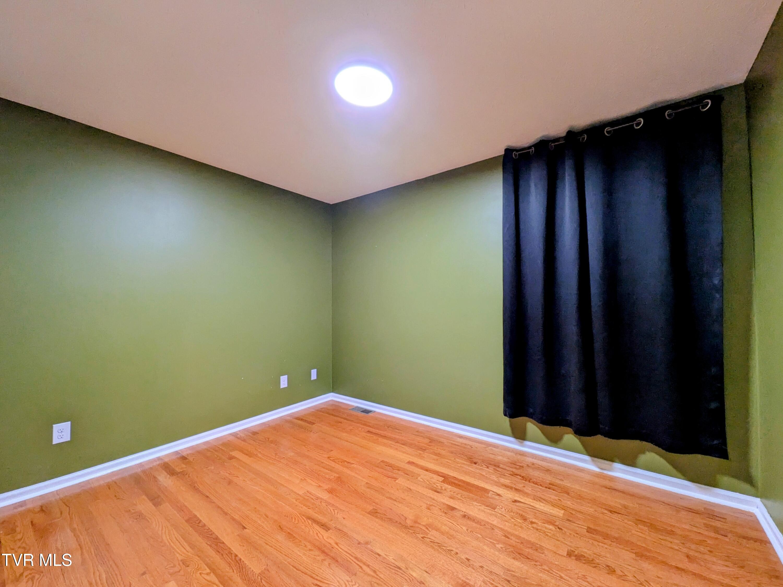 113 Nave Hollow Road Elizabethton, TN 37643 - Photo 31 of 91 Bedroom1