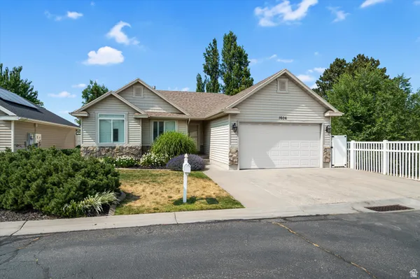 $519,500 | 1606 Seneca Drive, Roy, UT 84067