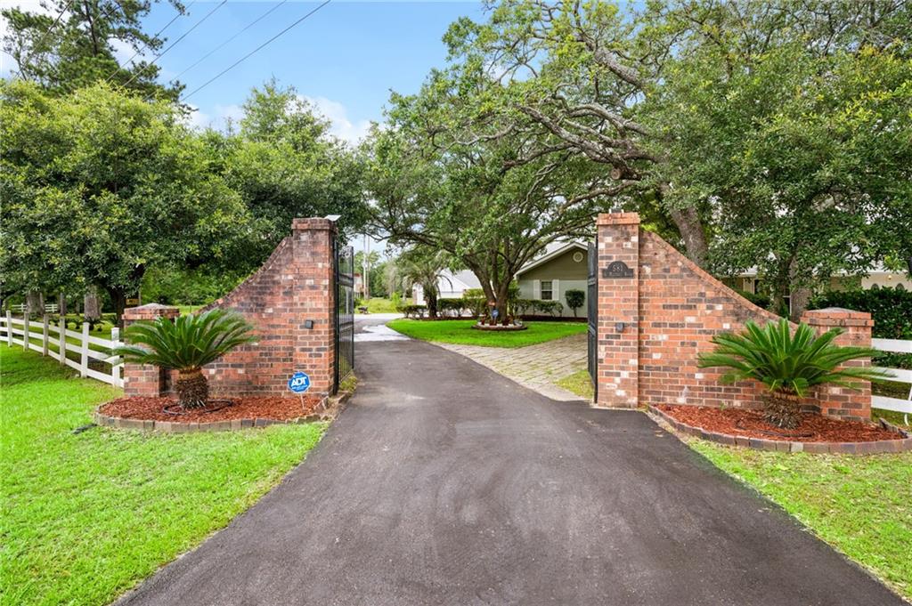 581 South Military Road Slidell, LA 70461 - Photo 2 of 26
