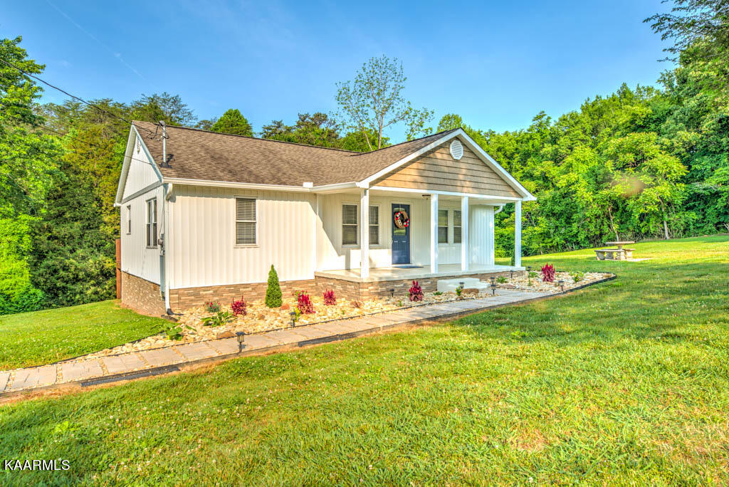 905 Offutt Road Clinton, TN 37716 - Photo 2 of 26 Offt905e (7)