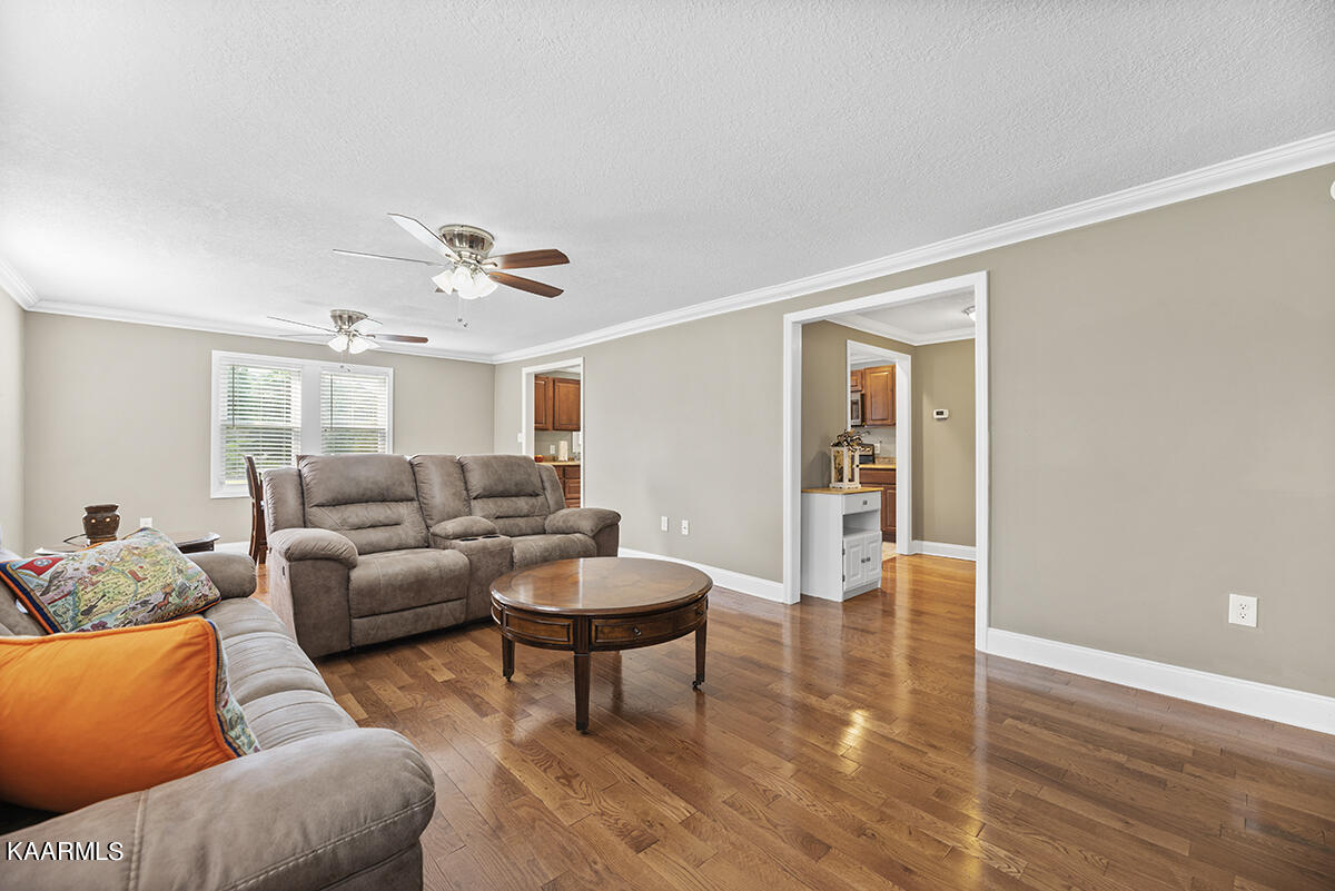 905 Offutt Road Clinton, TN 37716 - Photo 5 of 26 Offt905 (1)