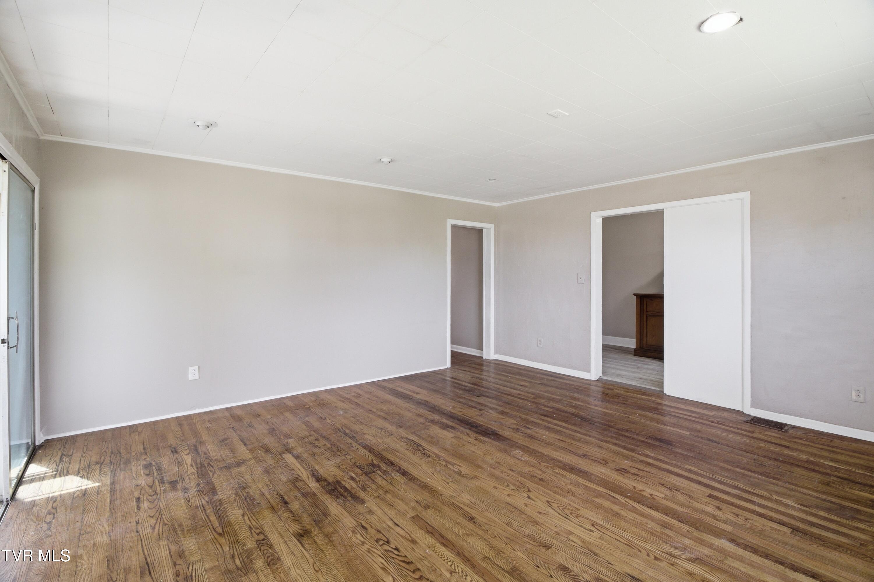 1721 Ridgeway Drive Kingsport, TN 37664 - Photo 22 of 27 DZ3A2564
