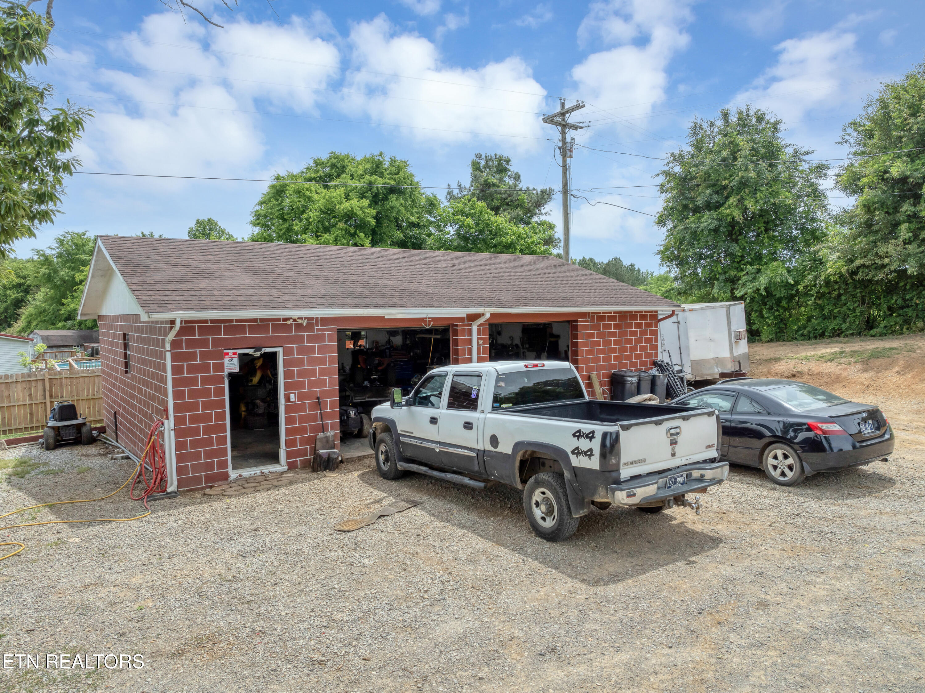 115 Old Athens Road Madisonville, TN 37354 - Photo 23 of 27 garage