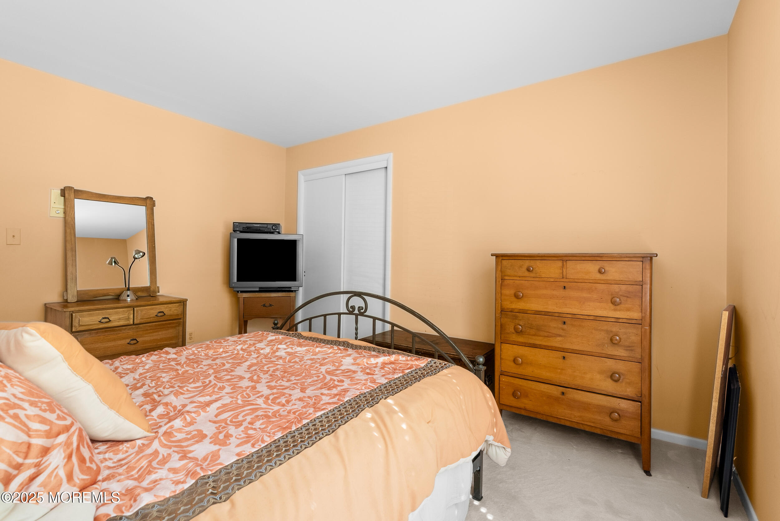 10 Oak Tree Lane Asbury Park, NJ 07712 - Photo 23 of 36 047