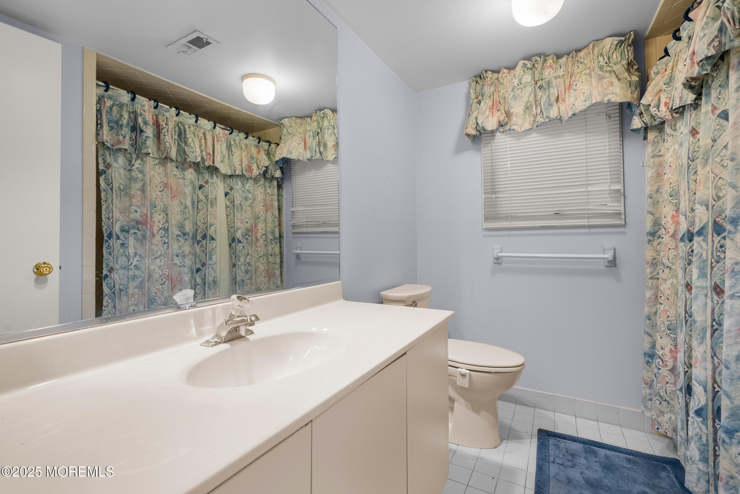 10 Oak Tree Lane Asbury Park, NJ 07712 - Photo 29 of 36 056