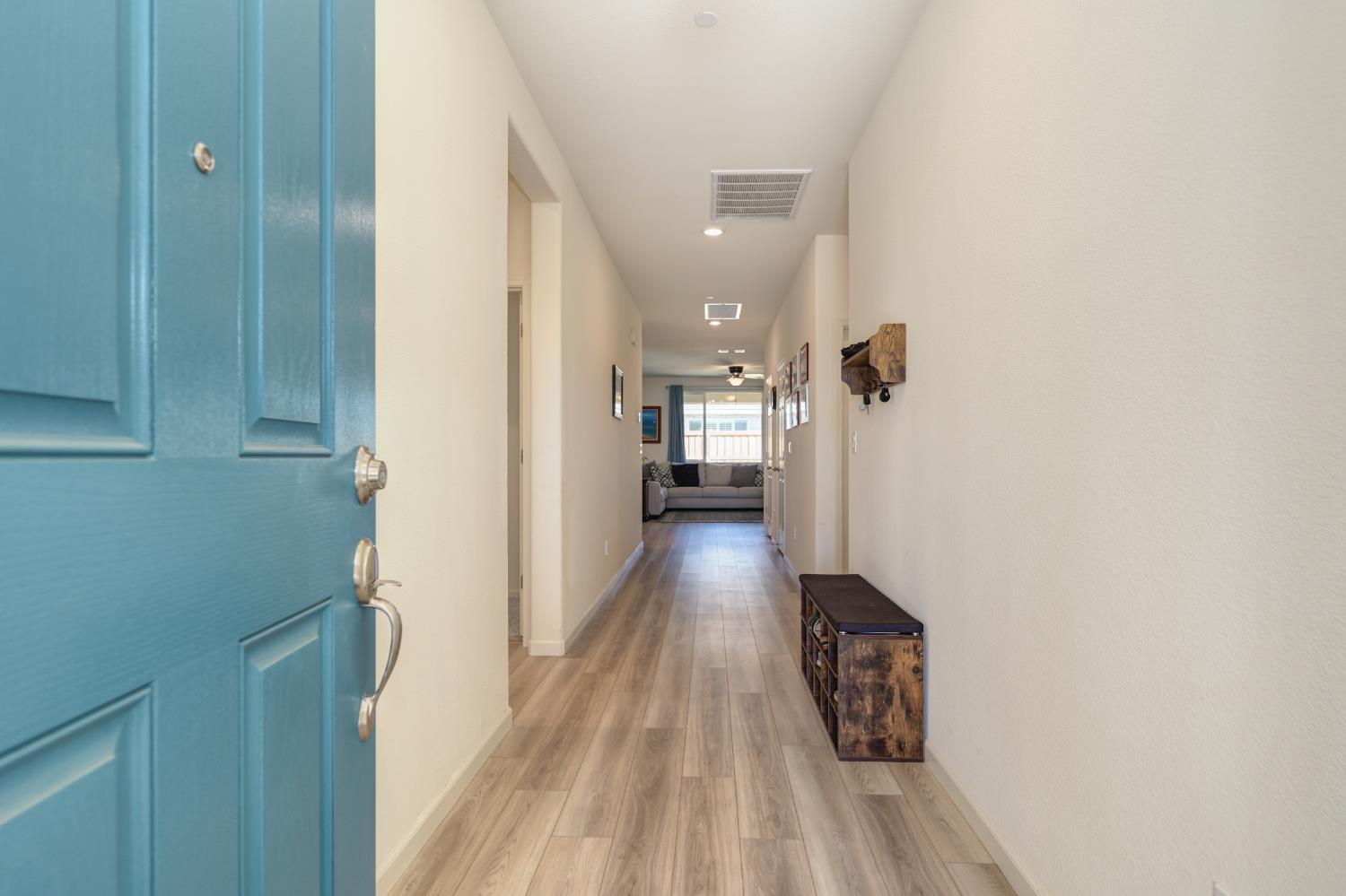 5140 Castleton Way Roseville, CA 95747 - Photo 5 of 29