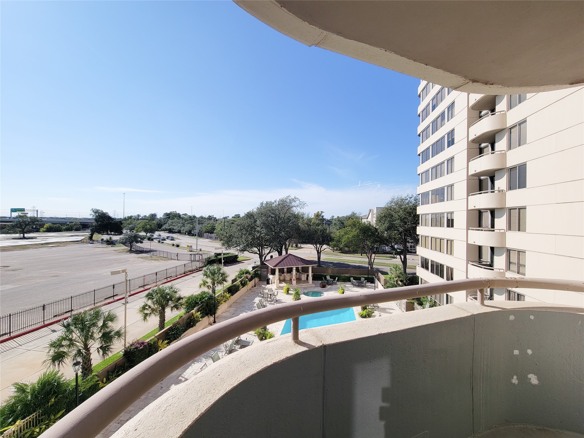 3525 Sage Road, Unit 402 Houston, TX 77056 - Photo 13 of 39