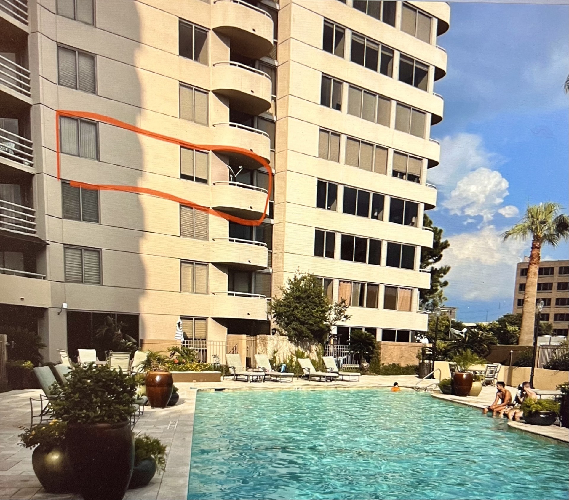 3525 Sage Road, Unit 402 Houston, TX 77056 - Photo 25 of 39 a view of a building with garden