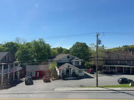 $600,000 | 2638 Highway 23, Hillsdale, NY 12529