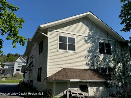 $600,000 | 2638 Highway 23, Hillsdale, NY 12529