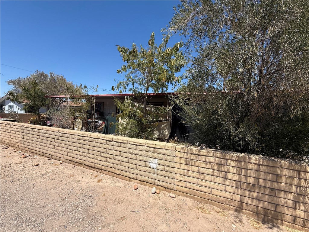 1091 Baseline Road Bullhead City, AZ 86442 - Photo 4 of 5 Gallery Image 4