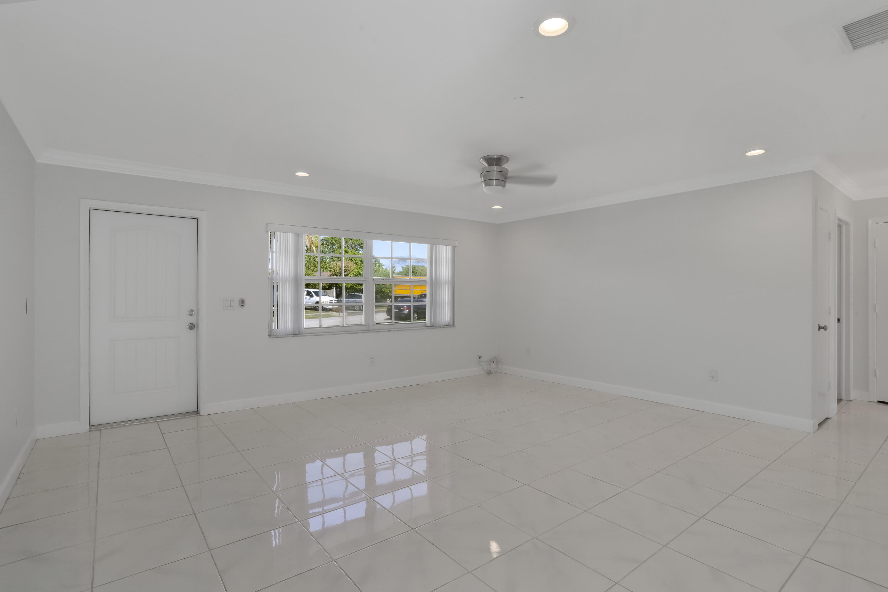 4696 Avalon Street Boca Raton, FL 33428 - Photo 6 of 35 IMG_3595