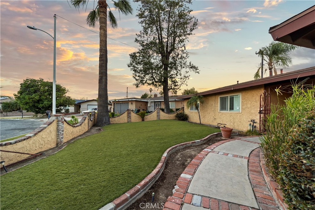 440 West Heather Street Rialto, CA 92376 - Photo 4 of 35