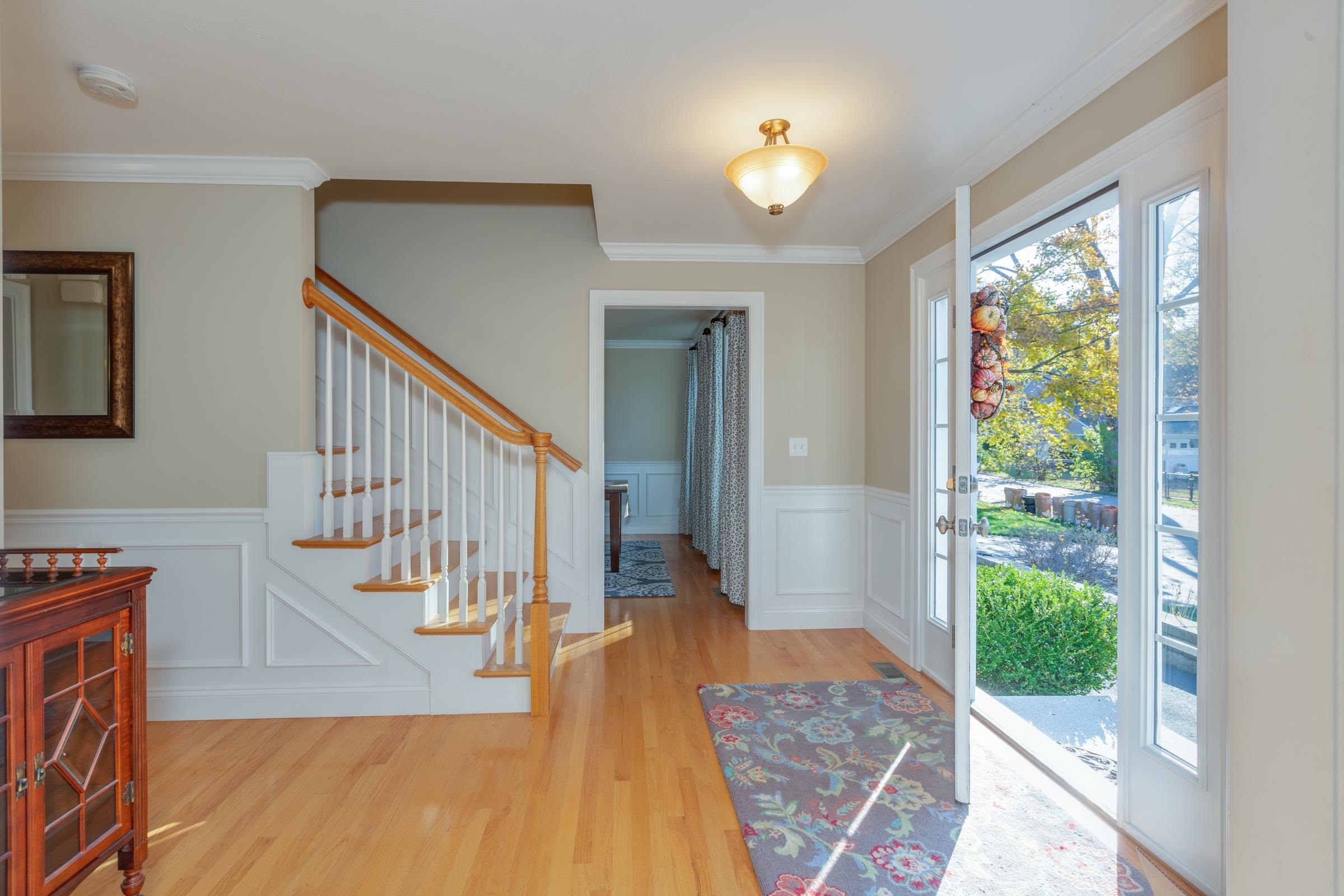 43 Magnolia Road Manchester, NH 03104 - Photo 4 of 40