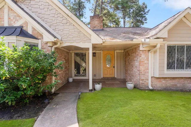 a view of a house with garden