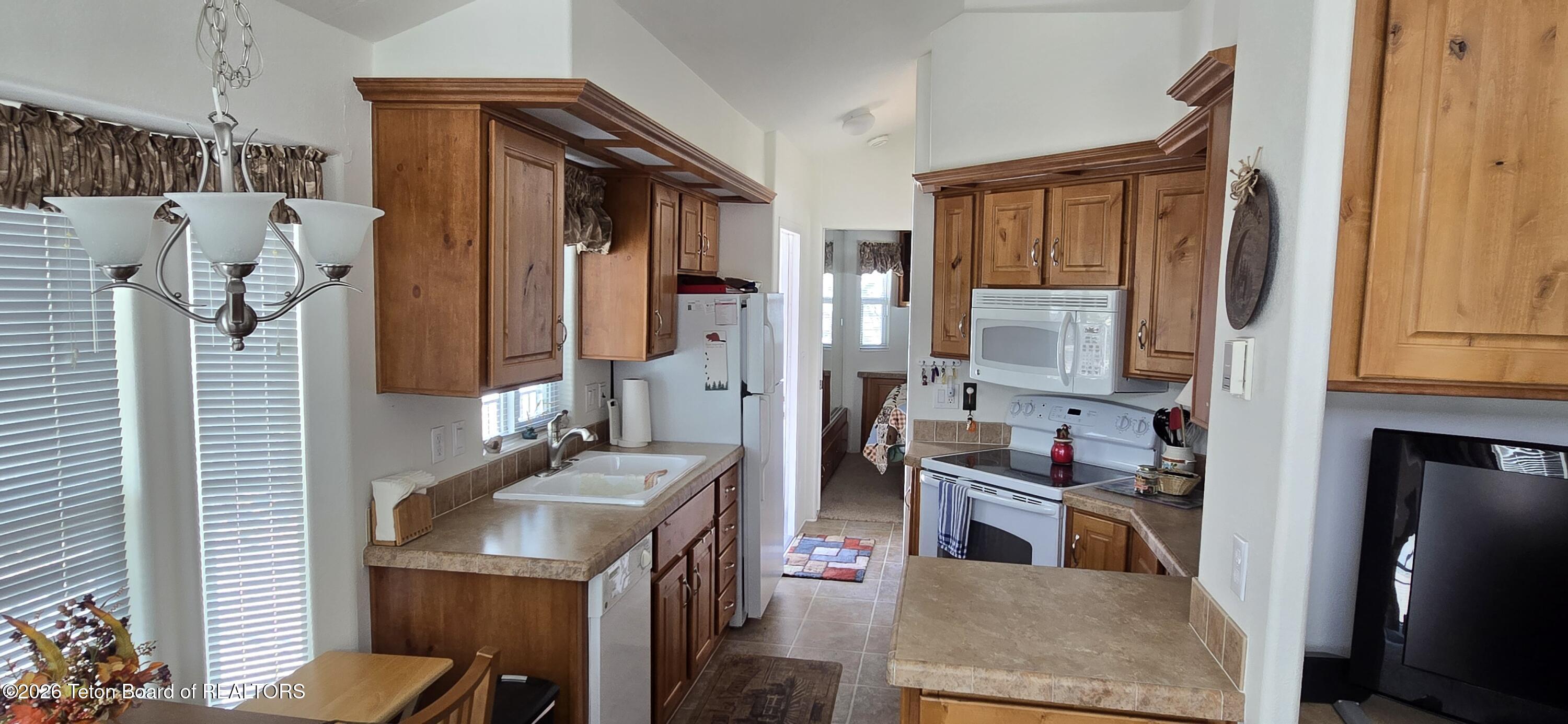 376 Rim Road Star Valley Ranch, WY 83127 - Photo 4 of 6 20260421_114324