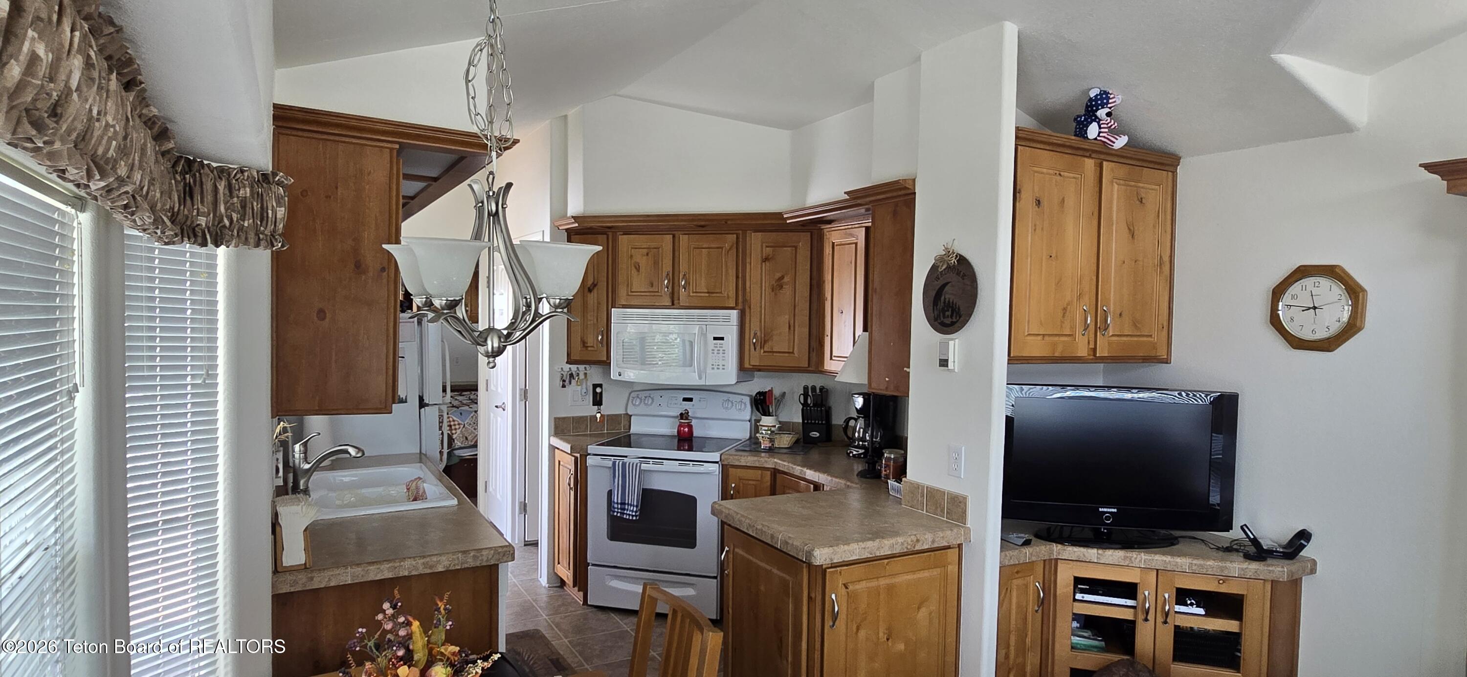 376 Rim Road Star Valley Ranch, WY 83127 - Photo 5 of 6 20260421_114348