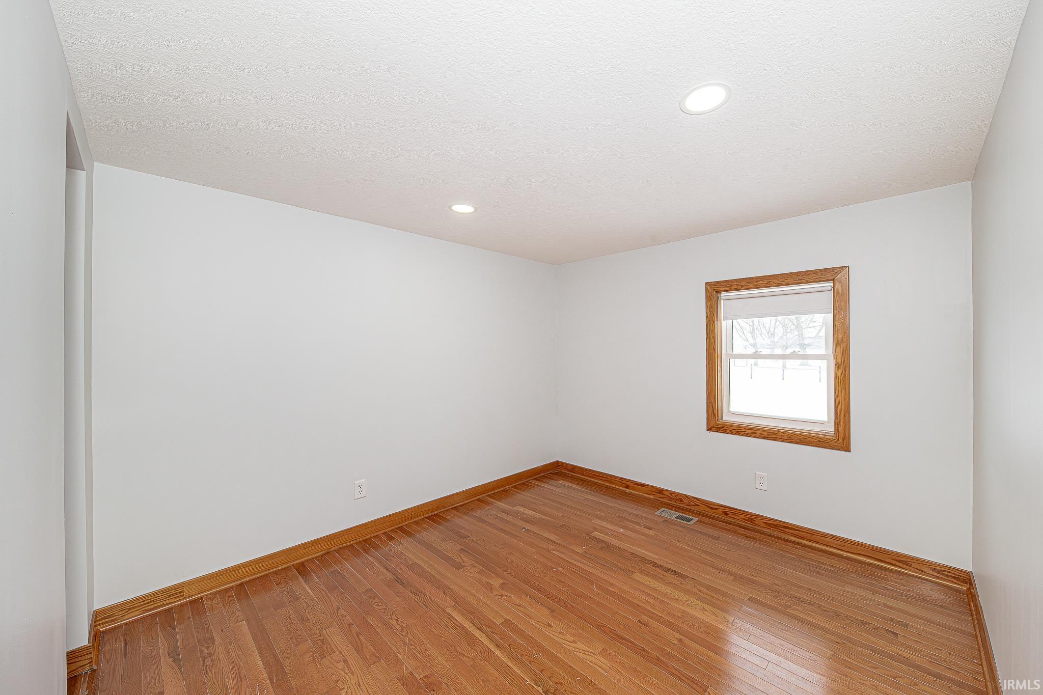 12924 Edgerton Road New Haven, IN 46774 - Photo 19 of 36