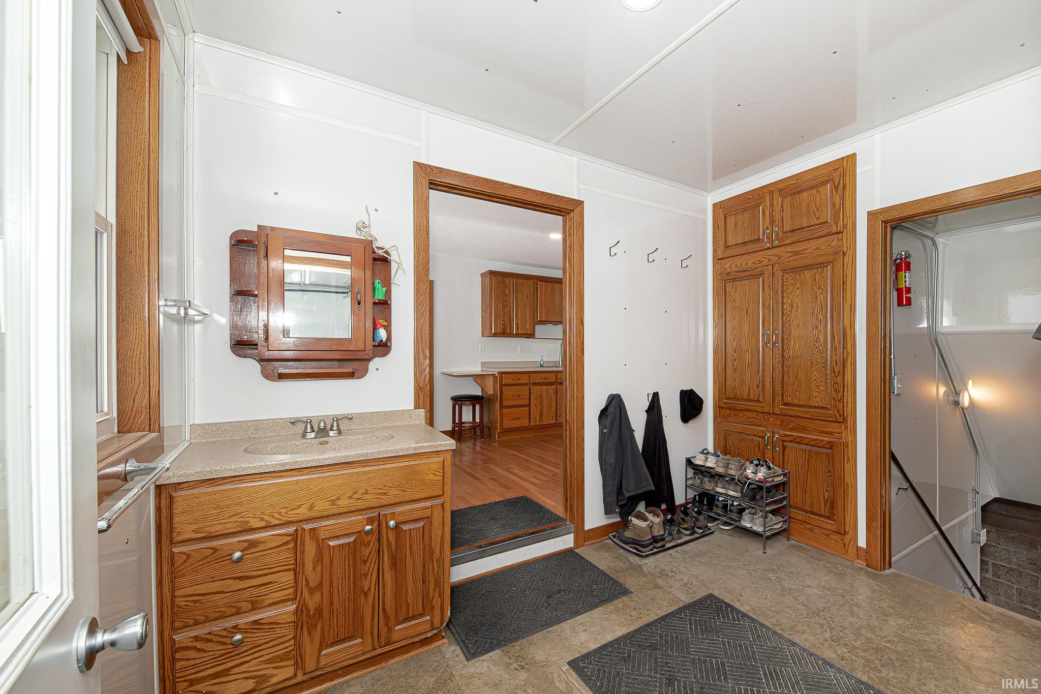 12924 Edgerton Road New Haven, IN 46774 - Photo 23 of 36