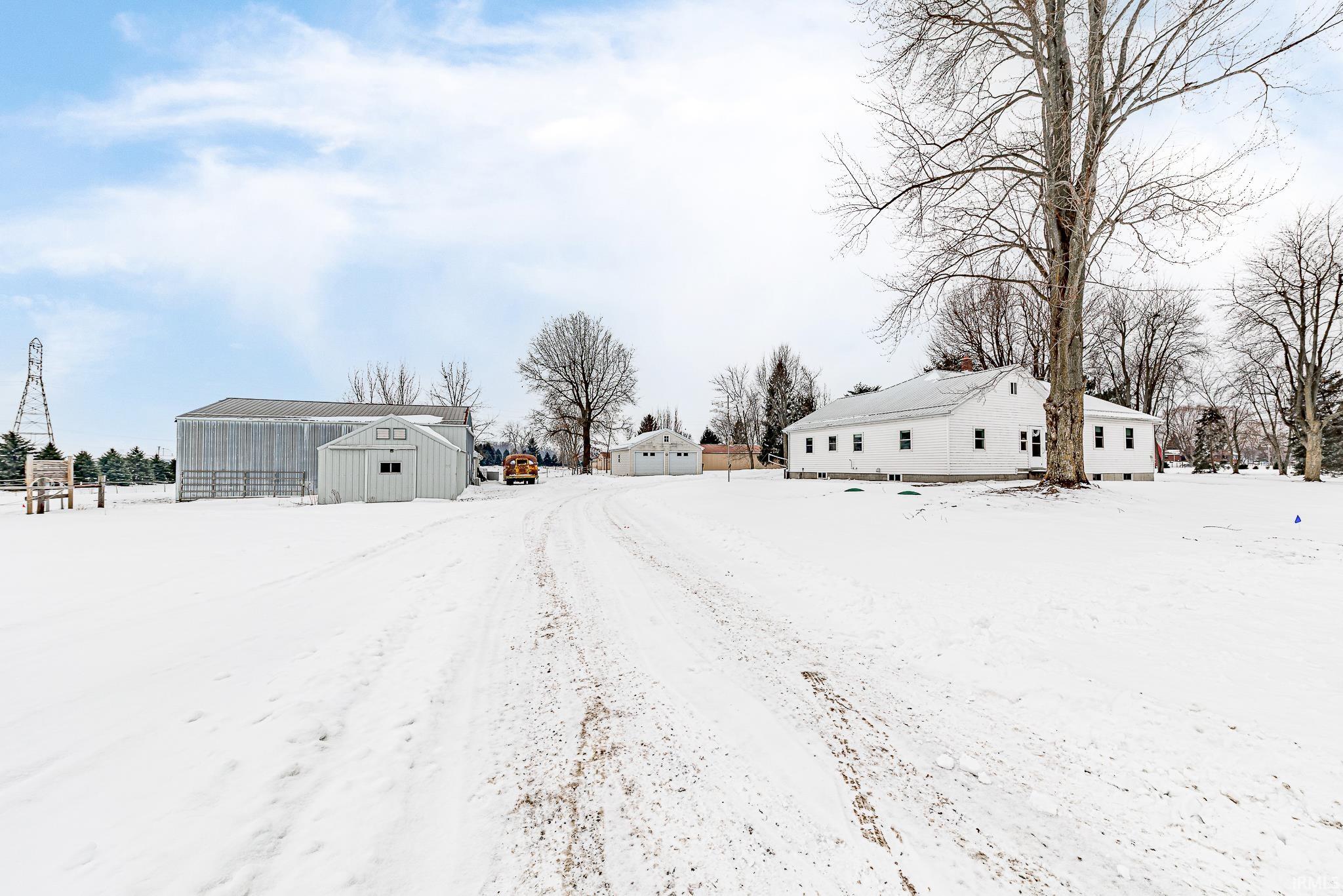 12924 Edgerton Road New Haven, IN 46774 - Photo 7 of 36