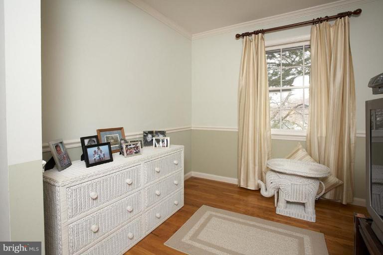 1173 Old Stable Road McLean, VA 22102 - Photo 16 of 27 Sitting Room