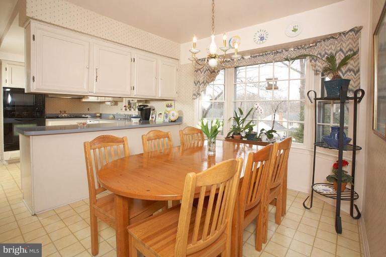 1173 Old Stable Road McLean, VA 22102 - Photo 9 of 27 Breakfast Area