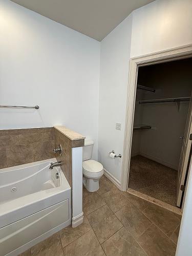 2727 Riverside Drive, Unit 15 Trenton, MI 48183 - Photo 14 of 44