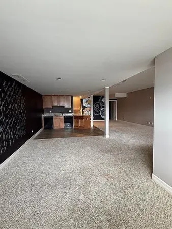 $420,000 | 2727 Riverside Drive, Unit 15, Trenton, MI 48183