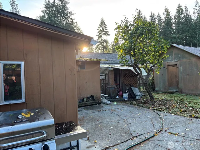 $750,000 | 821 Northeast 195th Street, Shoreline, WA 98155