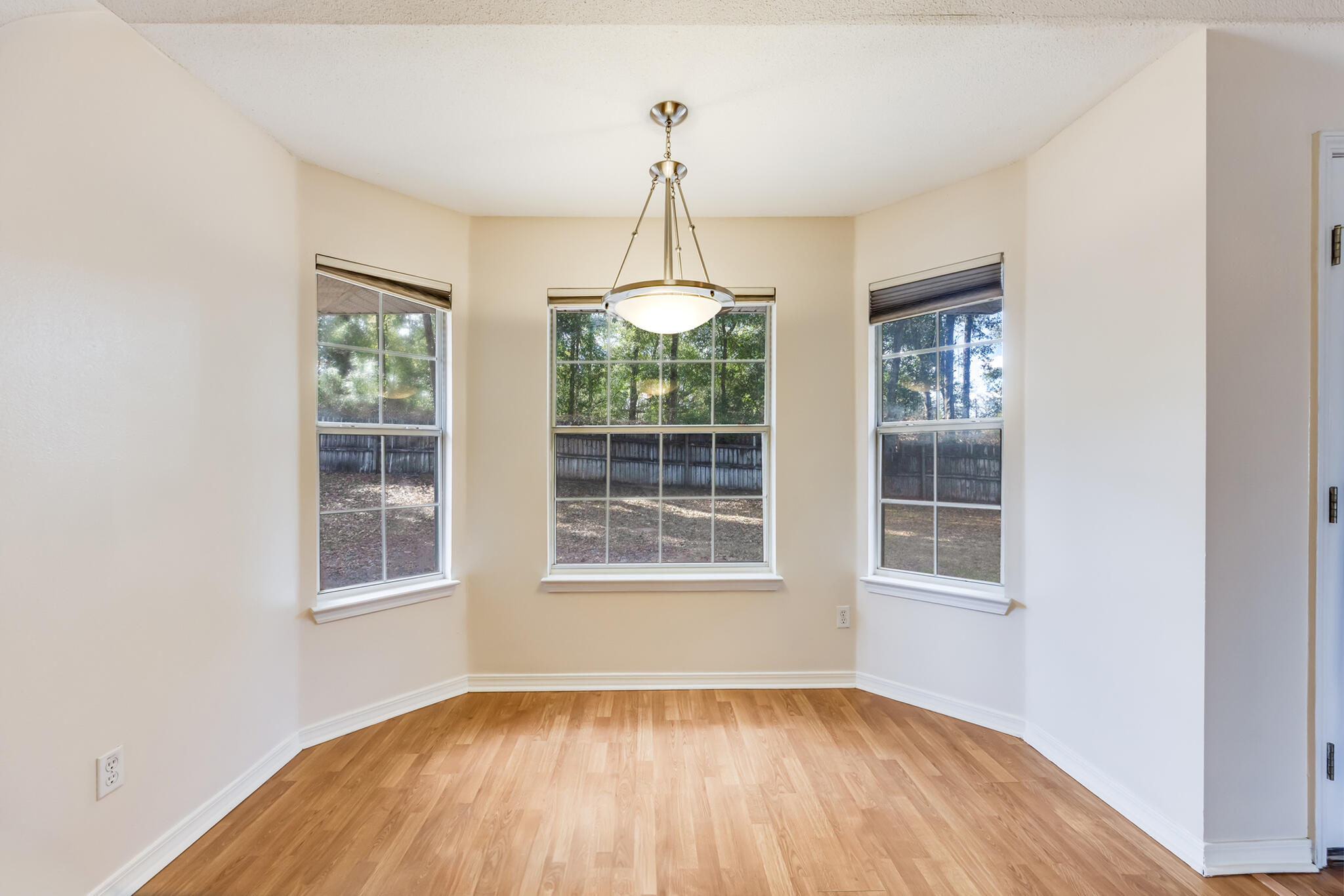 2207 Titanium Drive Crestview, FL 32536 - Photo 11 of 49 11-11