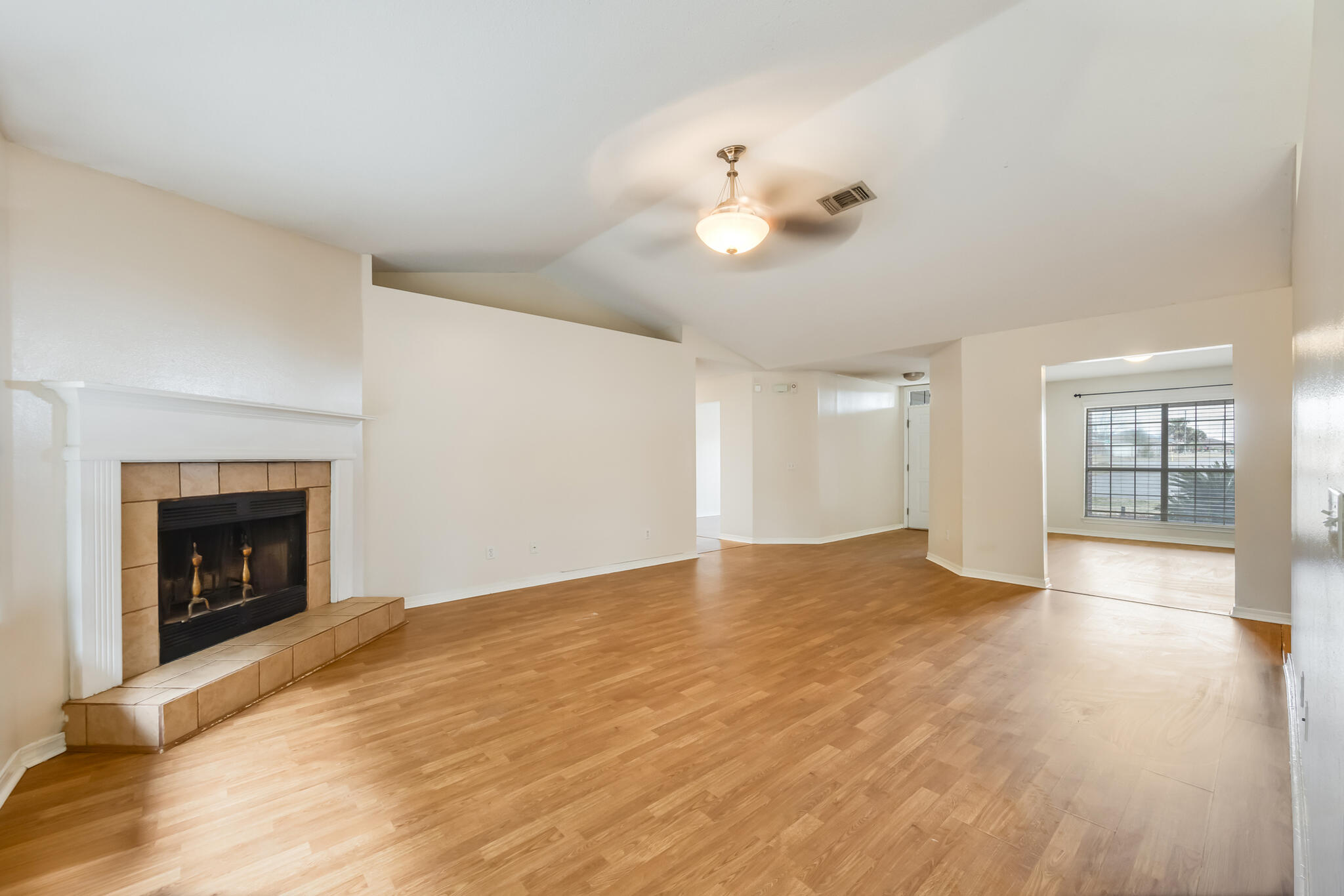 2207 Titanium Drive Crestview, FL 32536 - Photo 7 of 49 7-07