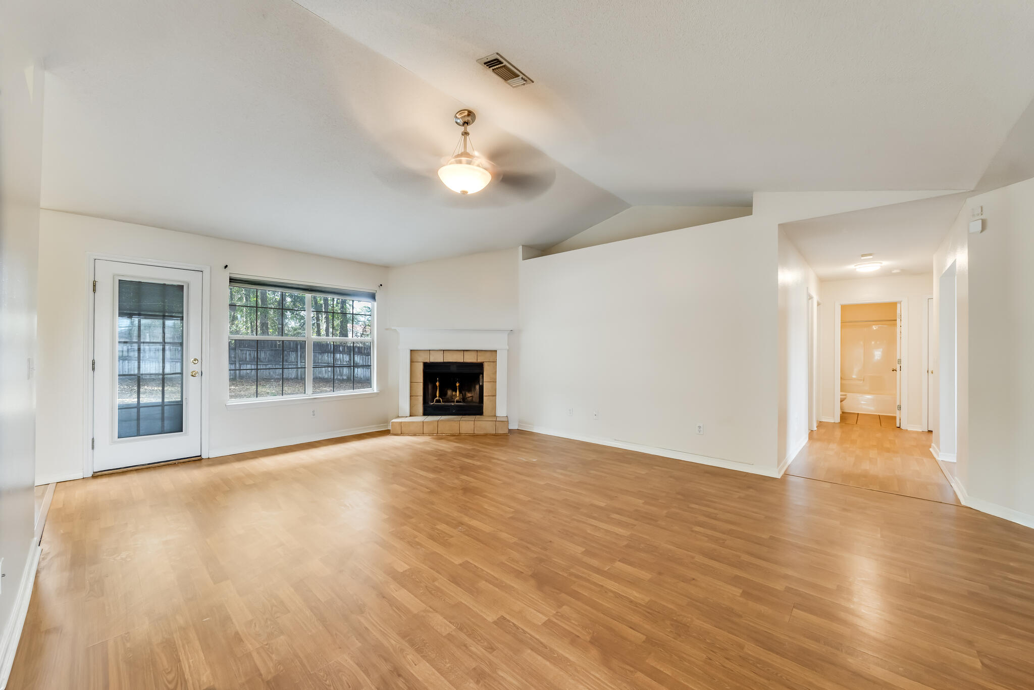 2207 Titanium Drive Crestview, FL 32536 - Photo 8 of 49 8-08