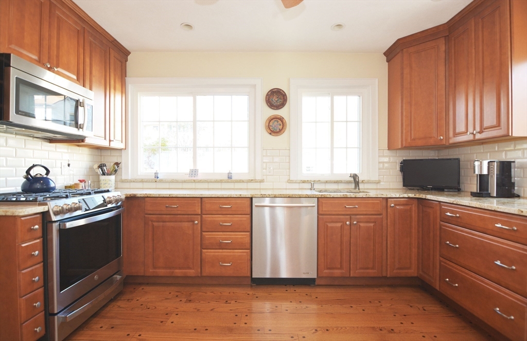 10 Pilgrim Road Medford, MA 02155 - Photo 11 of 42 Gallery Image 11