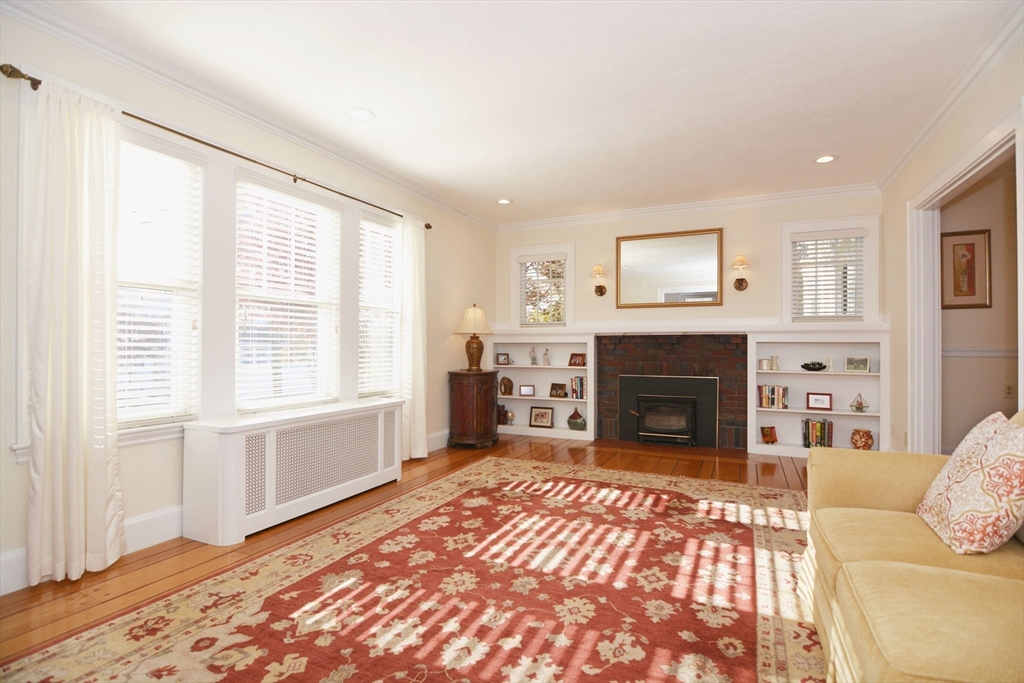 10 Pilgrim Road Medford, MA 02155 - Photo 16 of 42 Gallery Image 16