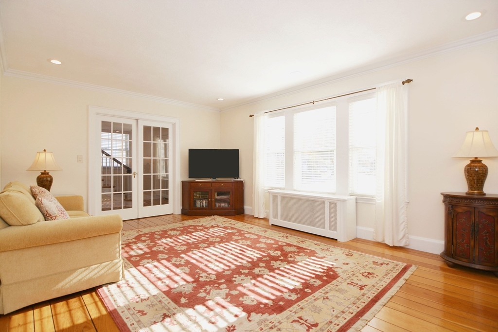 10 Pilgrim Road Medford, MA 02155 - Photo 19 of 42 Gallery Image 19
