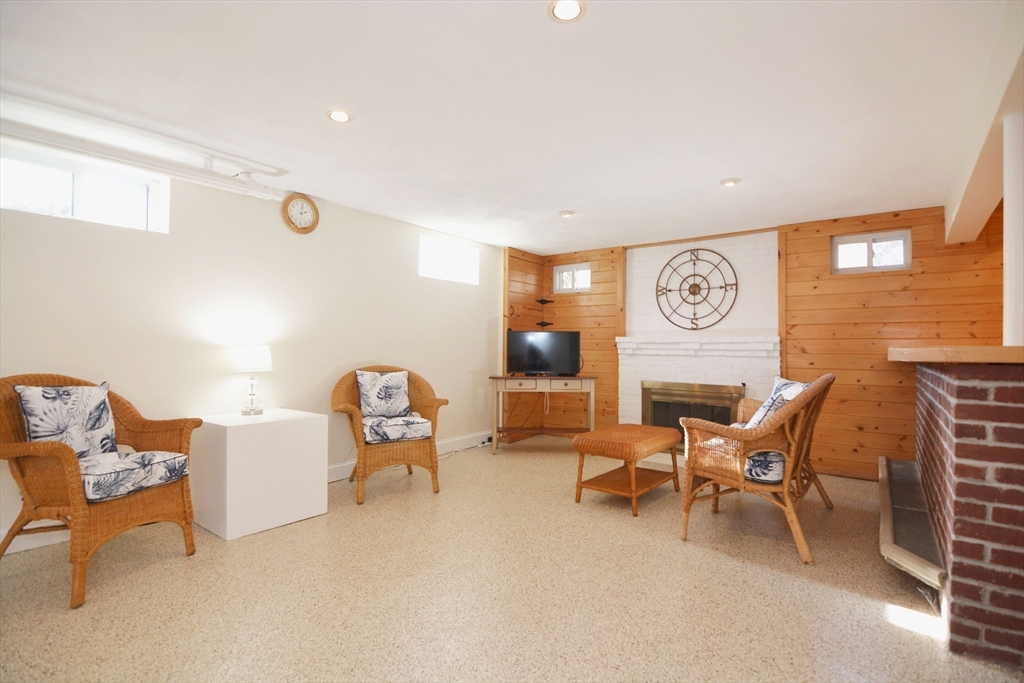 10 Pilgrim Road Medford, MA 02155 - Photo 27 of 42 Gallery Image 27