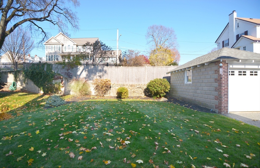 10 Pilgrim Road Medford, MA 02155 - Photo 6 of 42 Gallery Image 6