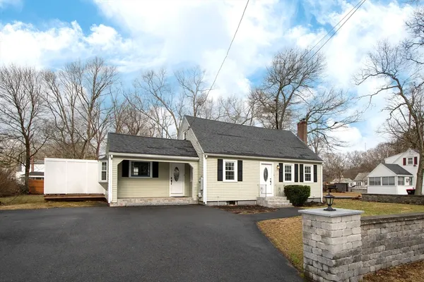 $719,999 | 214 Mechanic Street, Foxboro, MA 02035