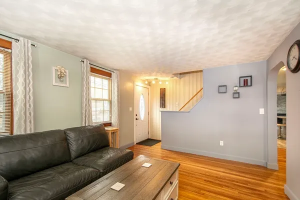 $699,900 | 214 Mechanic Street, Foxboro, MA 02035