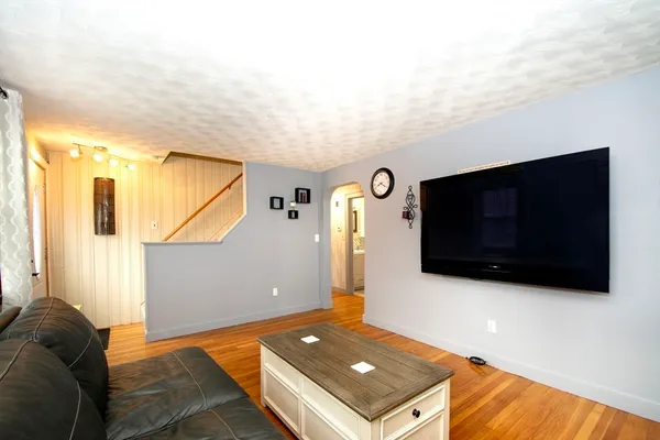 $699,900 | 214 Mechanic Street, Foxboro, MA 02035