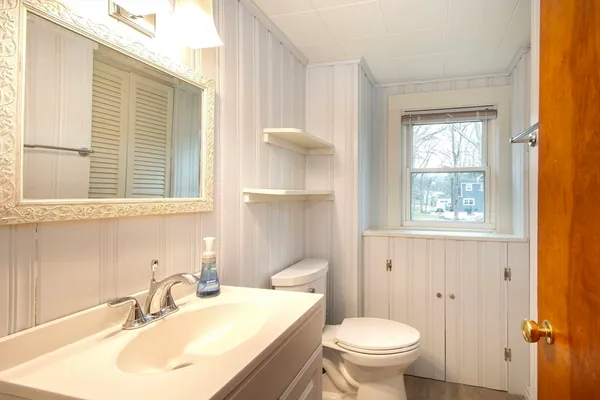 $699,900 | 214 Mechanic Street, Foxboro, MA 02035